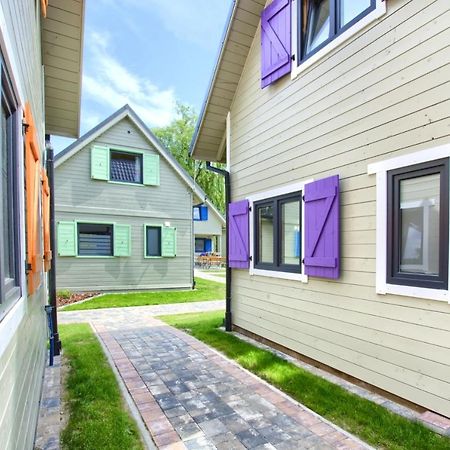 Kolorowe Domki Rewal, 200M Do Plazy, Morza Uwielbiany Przez Rodziny Z Dziecmi Экстерьер фото